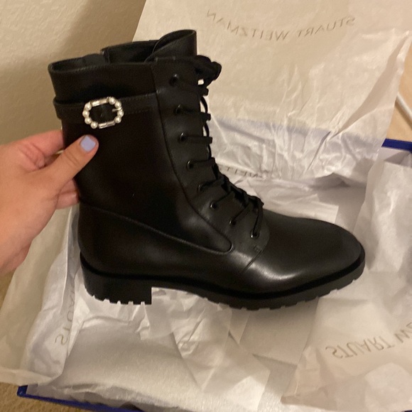 Stuart Weitzmen DAZZLE BOOTIE. - Picture 5 of 8